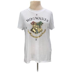 Harry Potter Hogwarts Shirt size Large